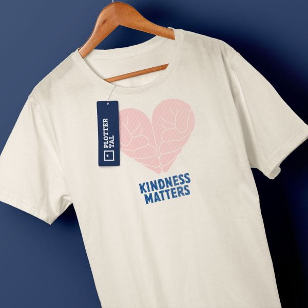 Plotterdatei Herz "Kindness Matters" auf einem T-Shirt - Textilveredelung mit dem Plotter für Erwachsene und Kinder